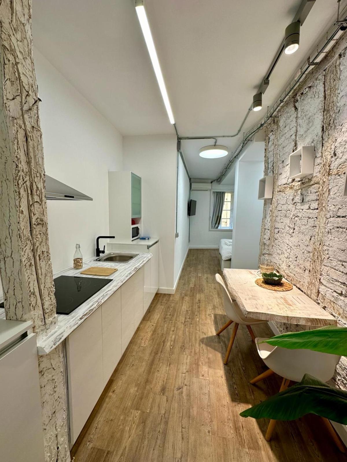 Apartamentos Carolina By Gaiarooms León Zewnętrze zdjęcie